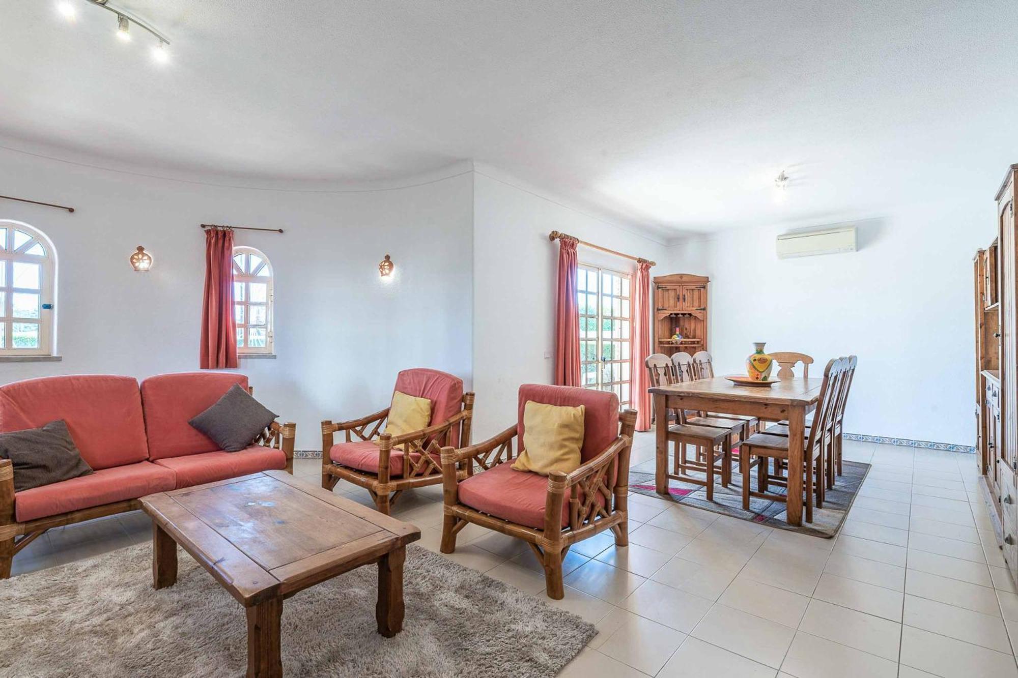 Noras Villa *